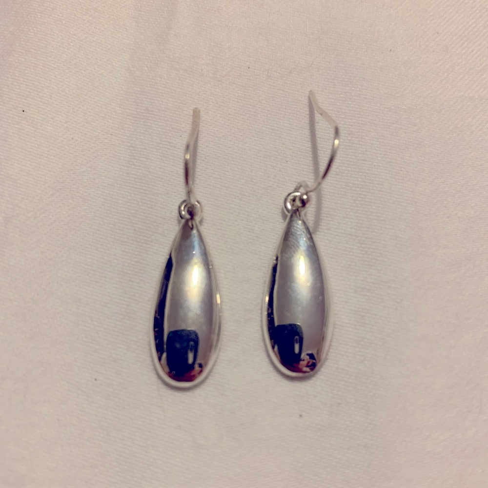 Silver Rain Drop Dangling Earrings